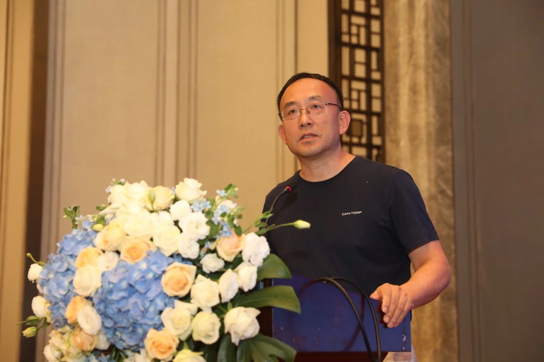 成人导航